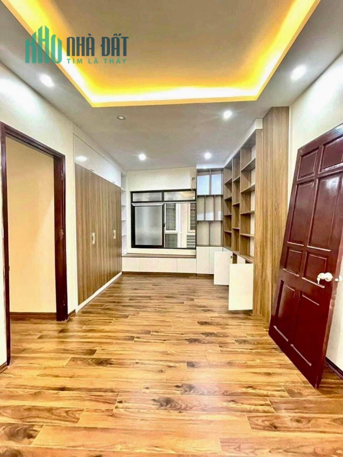 BÁN NHÀ PHỐ CHÙA LÁNG! 40m2 x 4tầng x mt 5,6m
Giá hơn 4Tỷ...