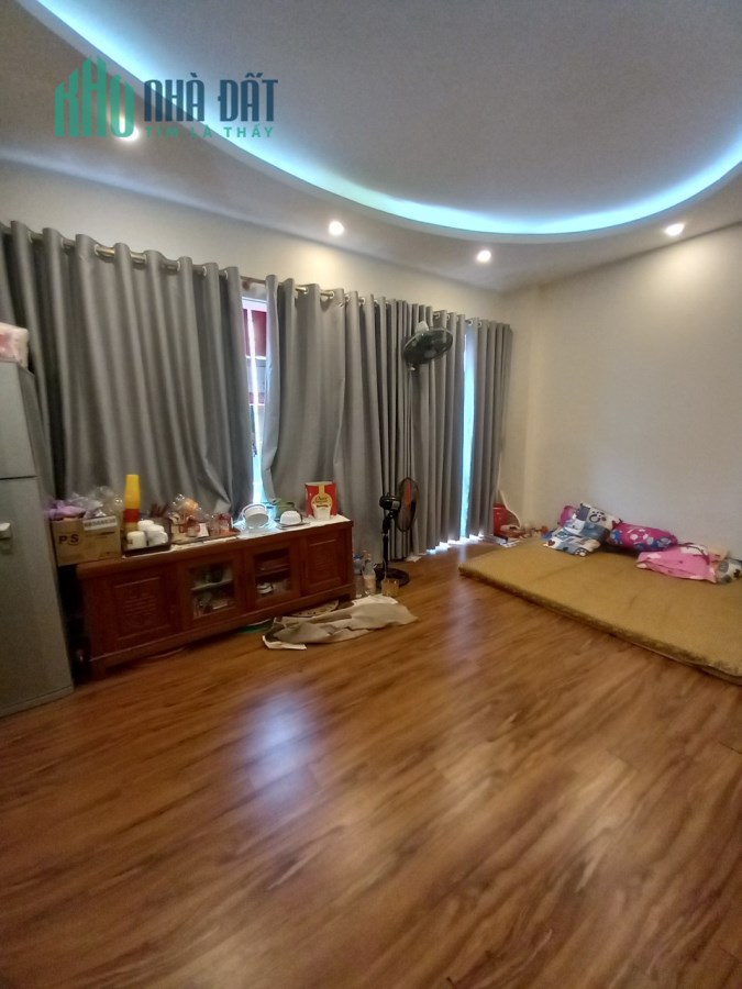 Hạ giá ! Nhà Ngọc Thụy, Long Biên, 46,7m, 4 tầng, ngõ 3,5m, 20m ra ô tô tránh, 4,7 tỷ