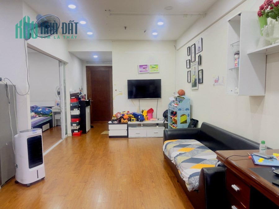 Bán Ehome 3 ,50m2 có sổ hồng , full nội thất như hình 1tỷ430