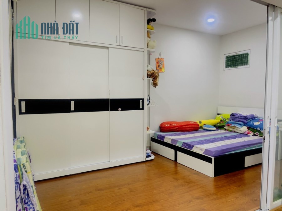 Bán Ehome 3 ,50m2 có sổ hồng , full nội thất như hình 1tỷ430