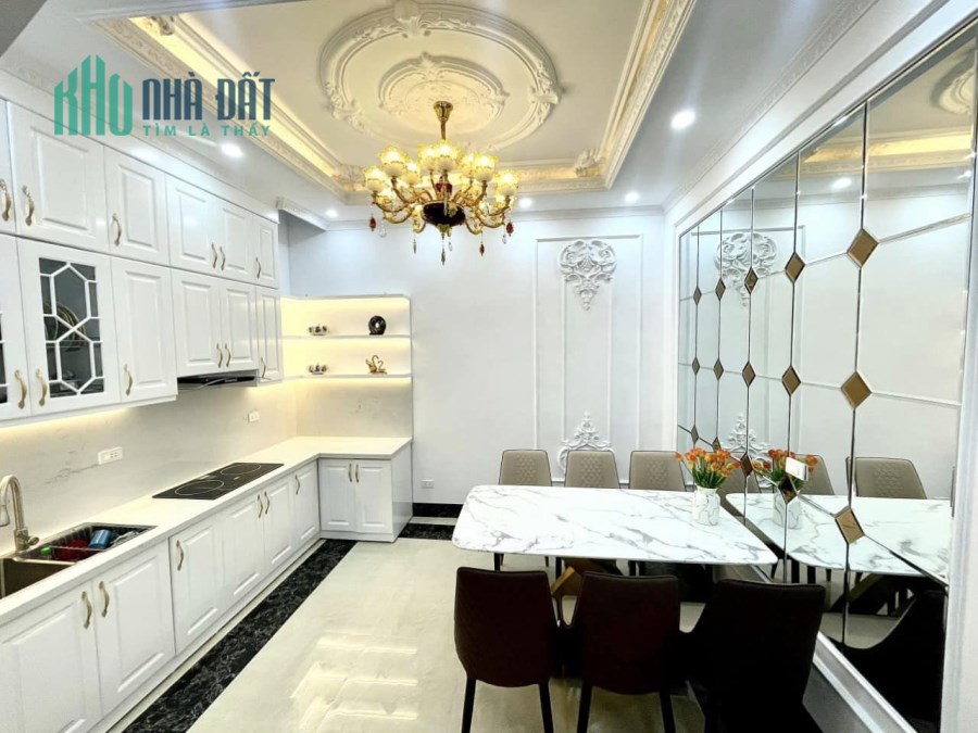 Cực hiếm nhà Chùa Láng,Đống Đa,cách ÔTô 5m,2 thoáng, nhà đẹp ở ngay, 40m2x6T, kinh doanh.