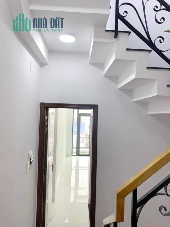 Nhà bán căn đôi hẻm Dương Bá Trạc P1Q8. Trệt, 2 lầu, sân thượng. Giá 7,5 tỷ (mỗi căn) TL