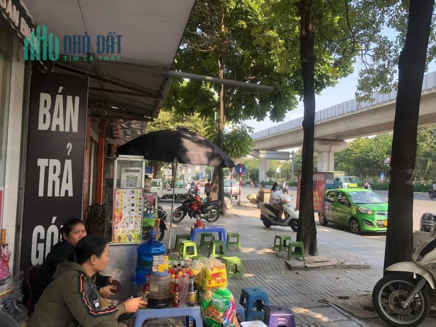 3,2 TỶ mặt đường Nguyễn Trãi - kinh doanh - vỉa hè đá bóng