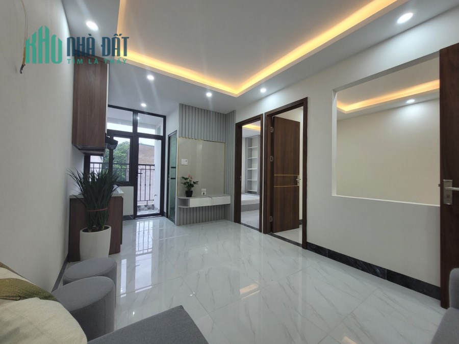 Bán căn hộ Khâm Thiên, Hào Nam, 55m2, giá từ 950tr