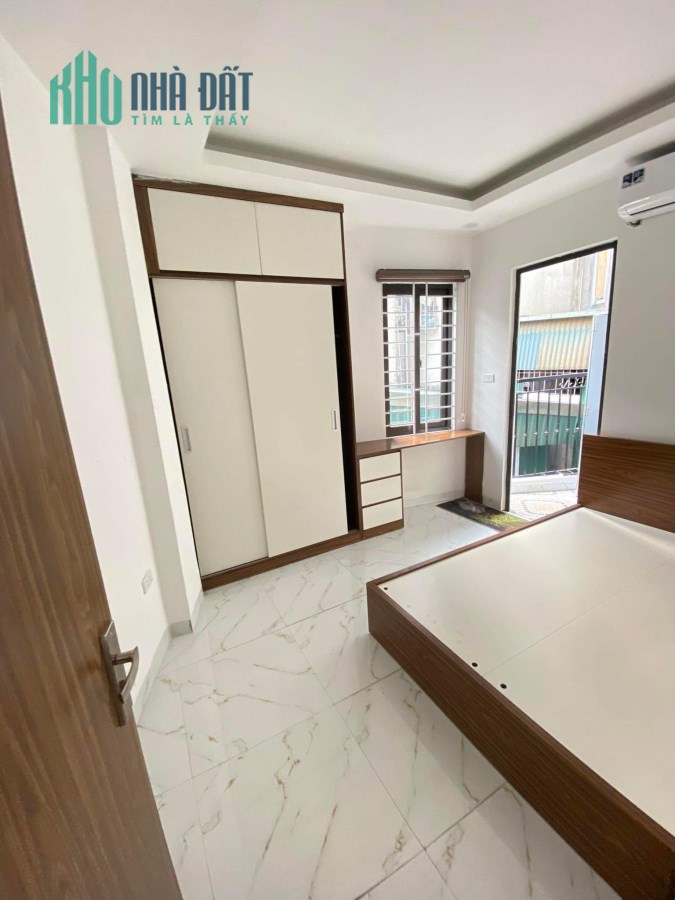 Bán căn hộ Khâm Thiên, Hào Nam, 55m2, giá từ 950tr