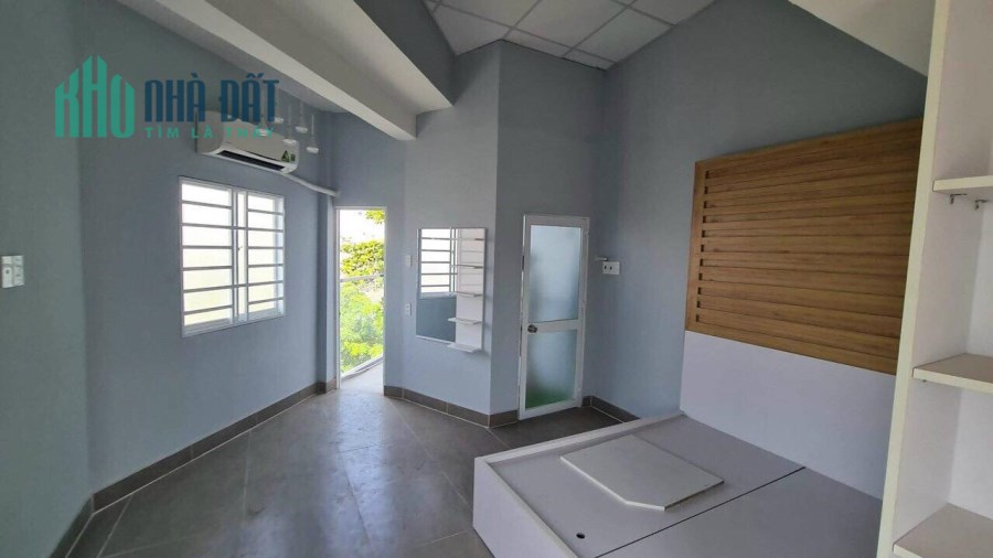 Nhà 3 Mặt Tiền Kinh Doanh Nguyễn Văn Linh Quận 7, ngang 9m, 3 tầng, chỉ 6 tỷ