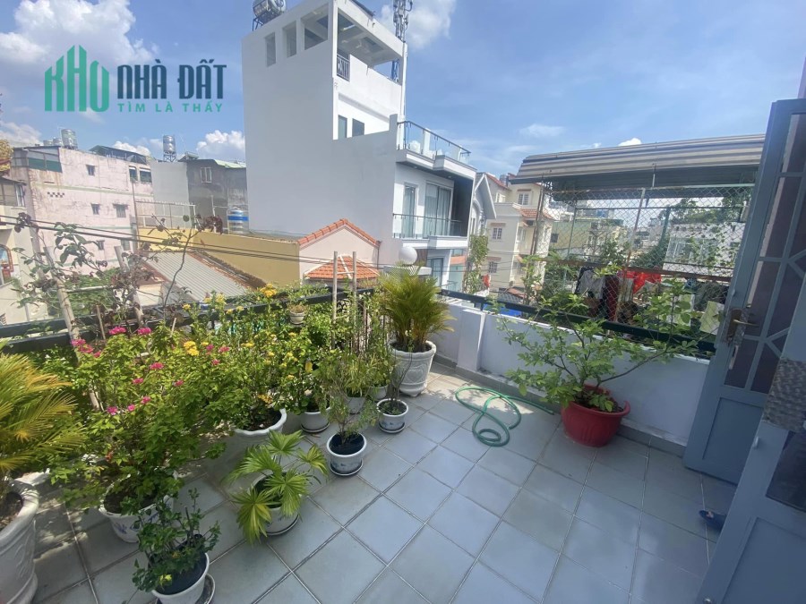 Nhà NỞ HẬU HẺM 6m XE HƠI TRÁNH thông LÊ QUANG ĐỊNH với NGUYỄN VĂN ĐẬU