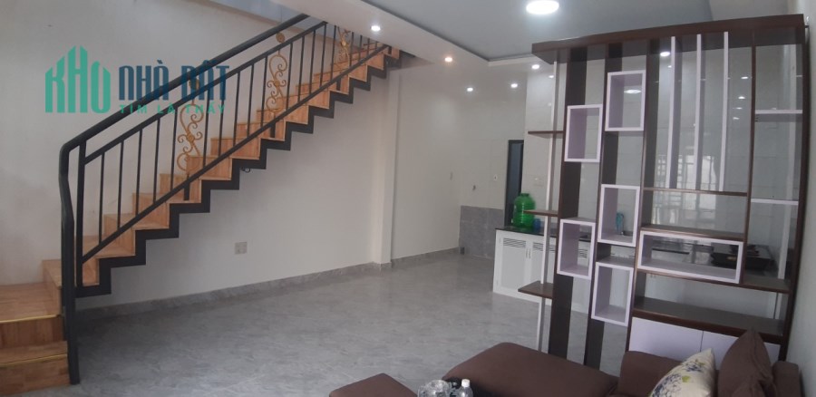Cần tiền bán gấp nhà giá rẻ 2 tỷ đường Nguyên Tử Lực, Đà Lạt
