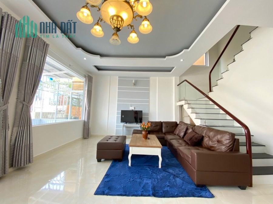 Cần bán gấp Biệt Thự đẹp tại đường Nguyễn Đình Chiểu, Đà Lạt giá chỉ 15.2 tỷ