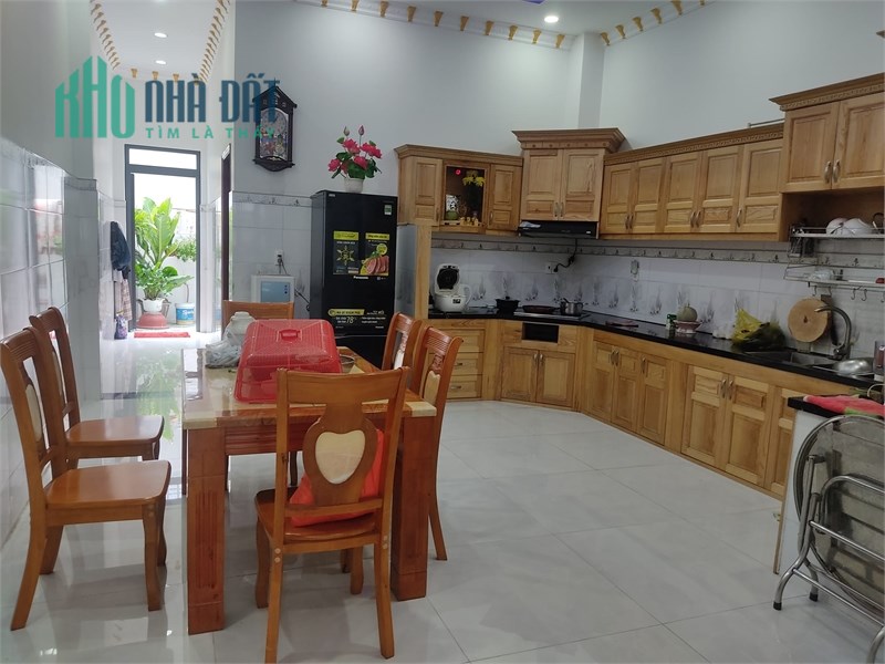 BÁN NHÀ ĐƯỜNG 8m, NGUYỄN PHÚC CHU, 4 x 17, 3 TẦNG