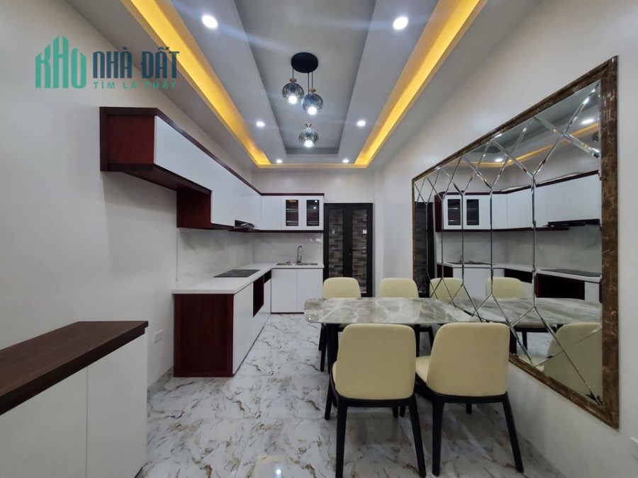 Rẻ nhất khu vực - bán nhà Lạc Long Quân gần chợ Bưởi – 46m, nhỉnh 5 tỷ.