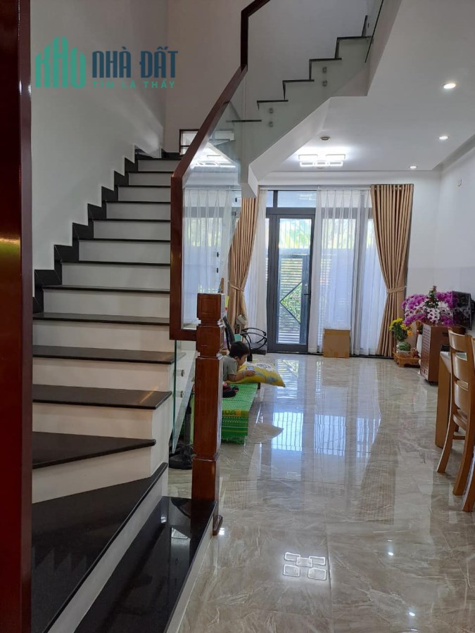 Bán Nhà 3 tầng Gần Chợ Ngọc Hiệp Gần Siêu Thị GO Nha Trang Khánh Hòa