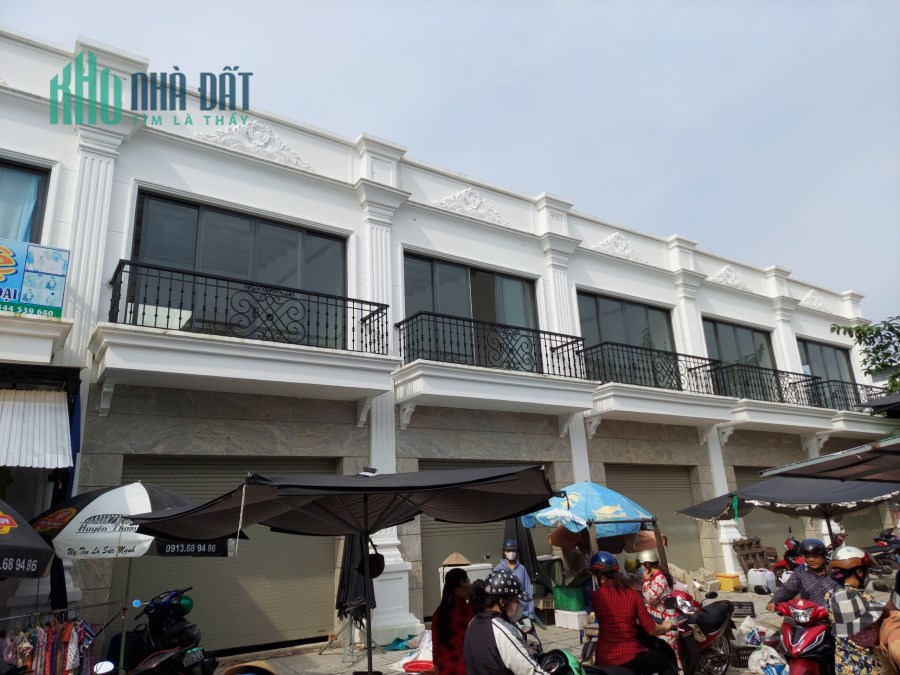 MUA NHÀ THỚI LAI, QUÀ TẾT TRAO TAY