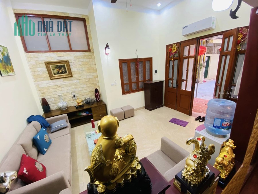 Bán nhà trong ngõ Phố Hồ Đắc Di 

  Bán nhà trong ngõ Phố Hồ Đắc Di 

  Bán nhà  Phố Hồ Đắc Di