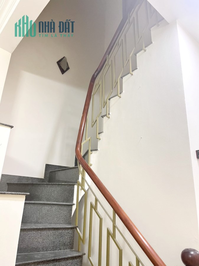 Nhà bán hẻm 184 đường Âu Dương lân Phường 3 Quận 8 giá 4.9 tỷ