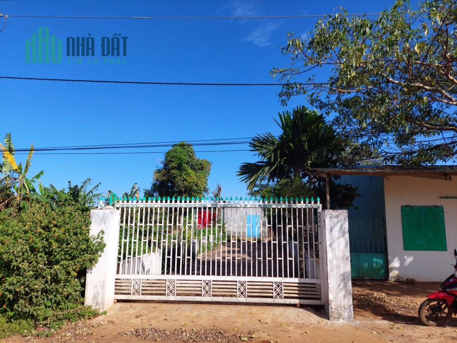Chính chủ bán nhanh lô Đất mặt đường liên xã có nhà và kho thuận lợi cho mua bán kinh doanh.