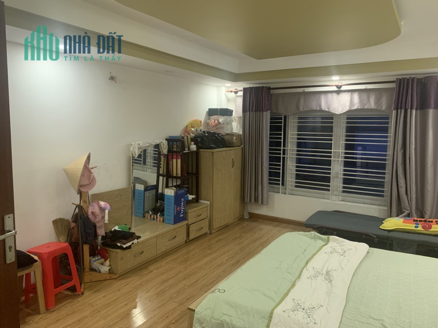 HOT HOT Cần Bán Gấp Căn Nhà Vị Trí Đẹp Tại Quận 1 -TP HCM