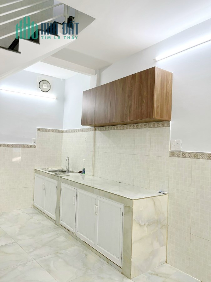 Nhà mới (3.2x13m NH 4.1m) 2 tầng đường Âu Dương Lân F3 Q8