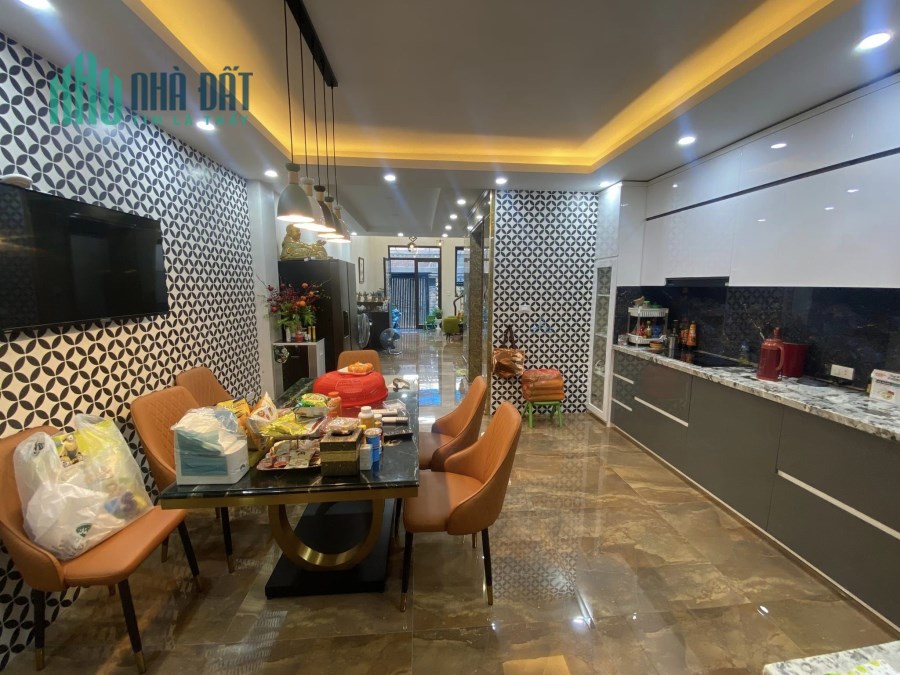 Bán nhà Quang Trung, 47m2, 4 tầng, ngõ thông, ô tô 10m giá 4.5 tỷ