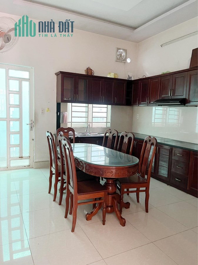 BÌNH TÂN - HXH THÔNG - 70M2 - 3 TẦNG - 4 PHÒNG NGỦ-4.8 tỷ