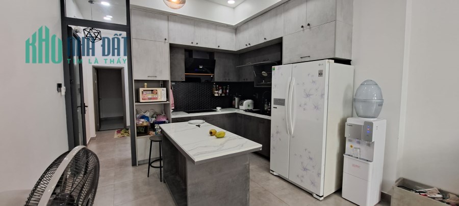 NHÀ ĐẸP KHU VỰC KINH DOANH VIP NGAY MẶT TIỀN LÊ VĂN QUỚI.