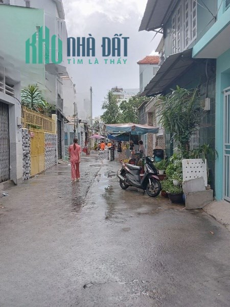 Hẻm 401 CÁCH MẠNG THÁNG 8. 56m2. 2 Lầu. 4.9 TL