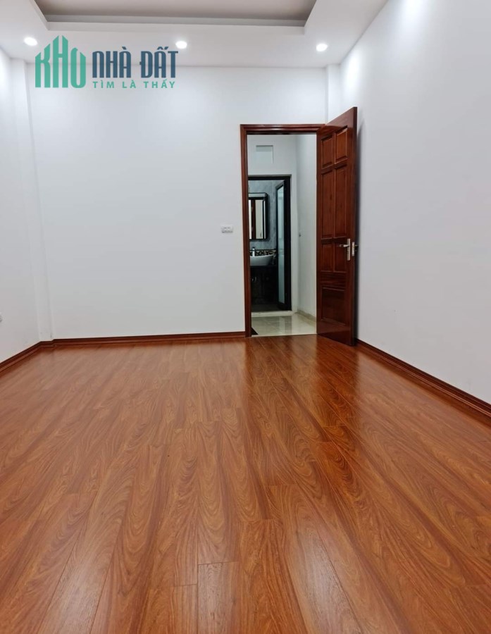 Bán nhà Dương Quảng Hàm, Cầu Giấy, 60m - 10 tỷ, ô tô, văn phòng 0343564283