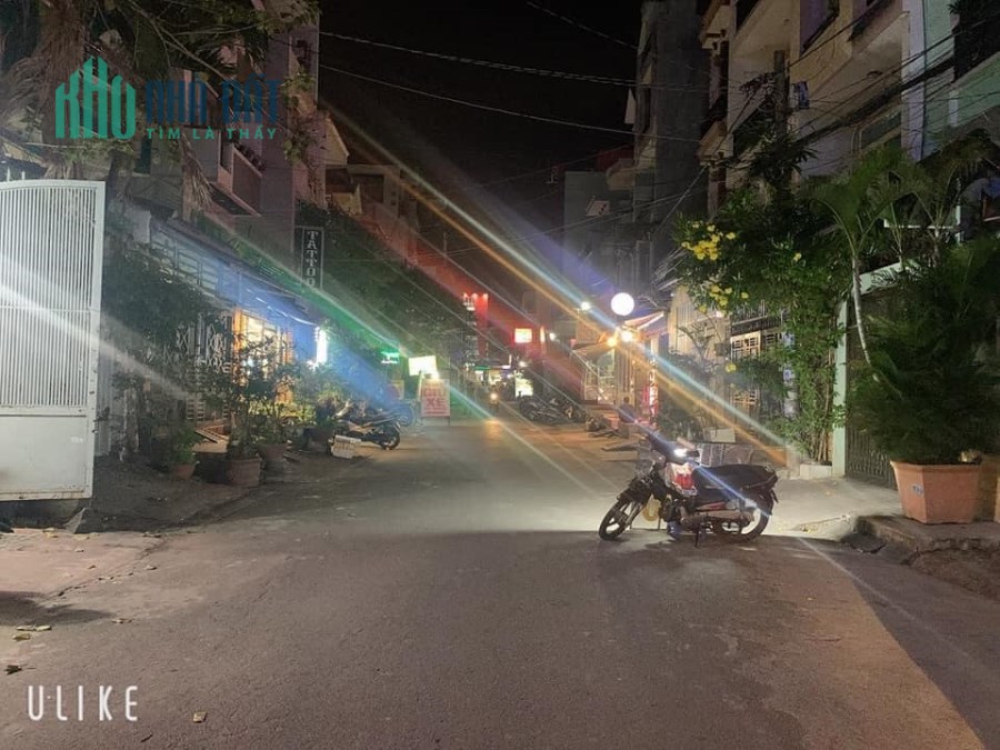 Chỉ 18Tỷ5 Biệt Thự- 4 Tầng - 8.4 x 17 - Sát MT- Hẻm 12m - Quang Trung - P11 - Gò Vấp