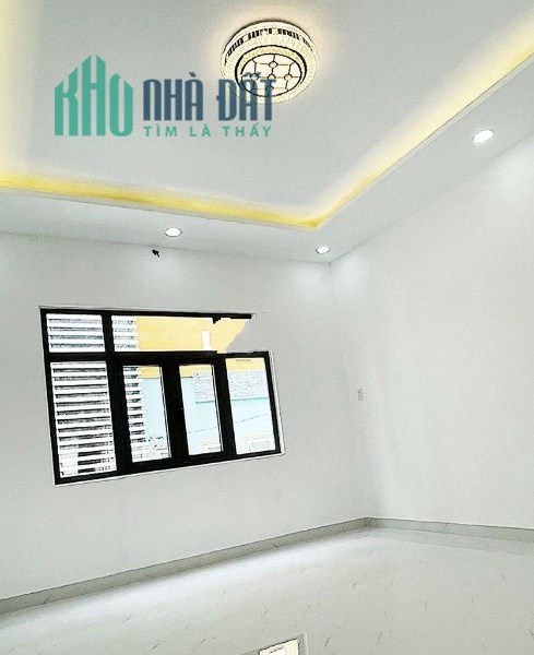 Hẻm 521 CÁCH MẠNG THÁNG 8. DT: 4 x11m. 3 Lầu. 7.1  tỷ TL