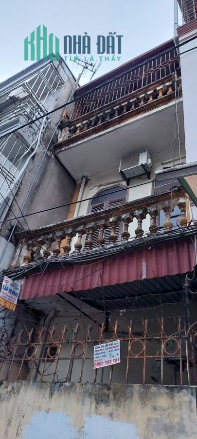 Bán nhà Nguyễn Sơn, Nguyễn Văn Cừ, 40m2 x 3 tầng, Ngõ Ô TÔ vào đất. Kinh doanh tốt