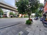 Chính chủ bán nhà Mặt phố Ngô Gia Tự vỉa hè rộng dt 151 m  chỉ 15 tỷ