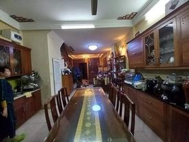 KIM MÃ PHỐ - BA ĐÌNH, ĐẸP MỸ MIỀU, GẦN LOTTE, KD Ô TÔ 78M, 4T, MT: 5M, 11TỶ