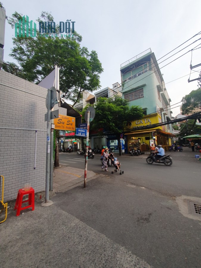 BÁN MIẾNG ĐẤT MẶT TIỀN C4 NGANG 5 X20  KHÁNH HỘI Q4 CÁCH Q 1 CÓ 40 M CÓ 140 TRIỆU M