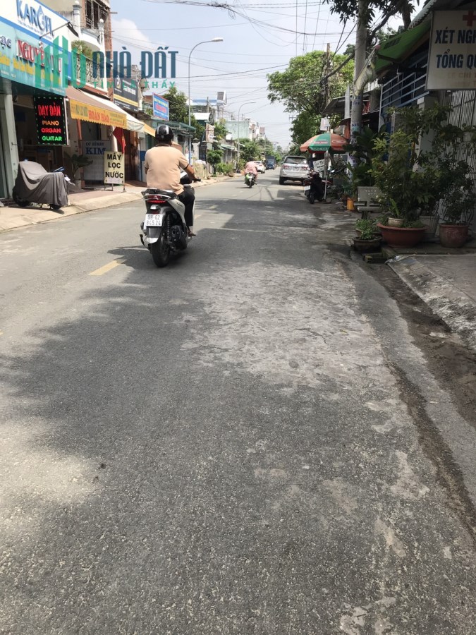 Bán gấp nhà mặt tiền, nguyễn thị thơi, q12, 2t,shr, chỉ 3 tỷ 650 tr TL.