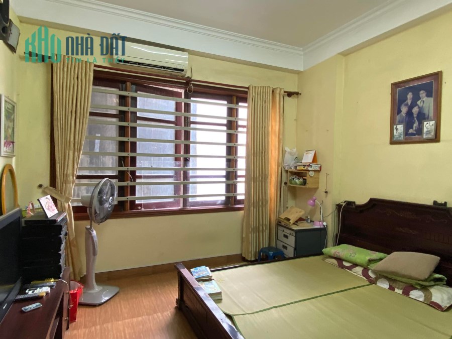 Giảm 500tr Chủ cần bán gấp siêu phẩm mặt phố Hoa Bằng 63m2, 5T, vỉa hè kinh doanh sầm uất, 15.1 tỷ