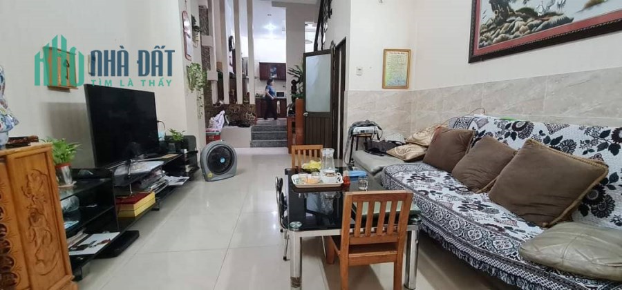 GIÁ RẺ, Mặt tiền kinh doanh, đường Nguyễn Tri Phương, quận 10, 35 m2, giá chỉ 7 tỷ