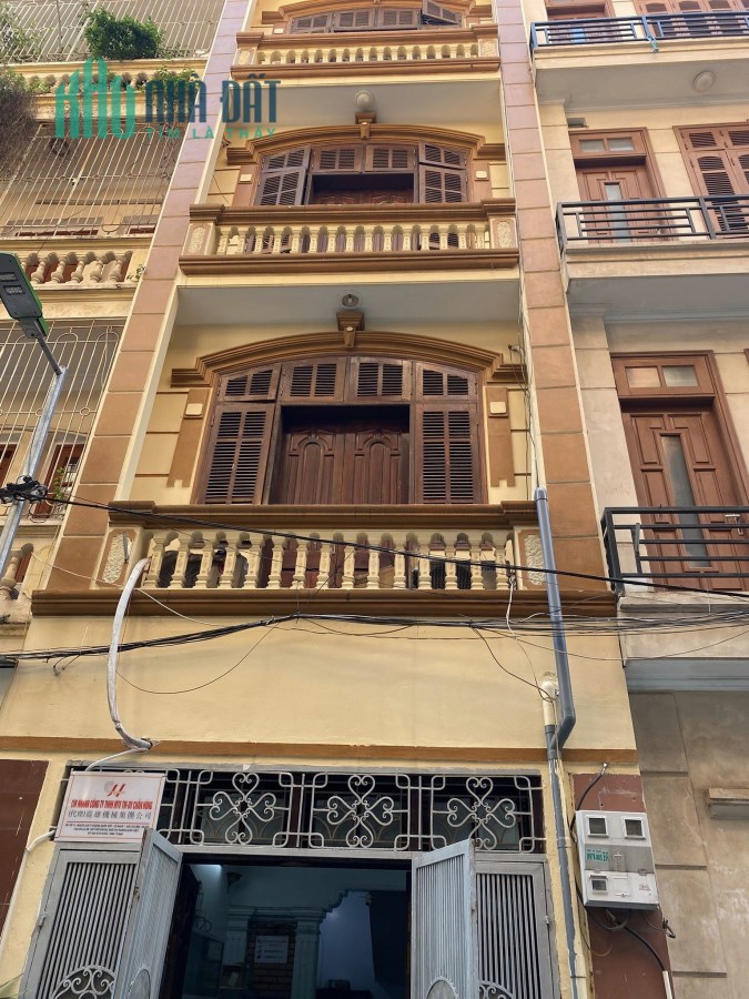 SIÊU HOT, BÁN NHÀ ĐẸP Ở HOÀNG QUỐC VIỆT, PHÂN LÔ CÁN BỘ, Ô TÔ TRÁNH, 40M2, GIÁ 8,8 TỶ