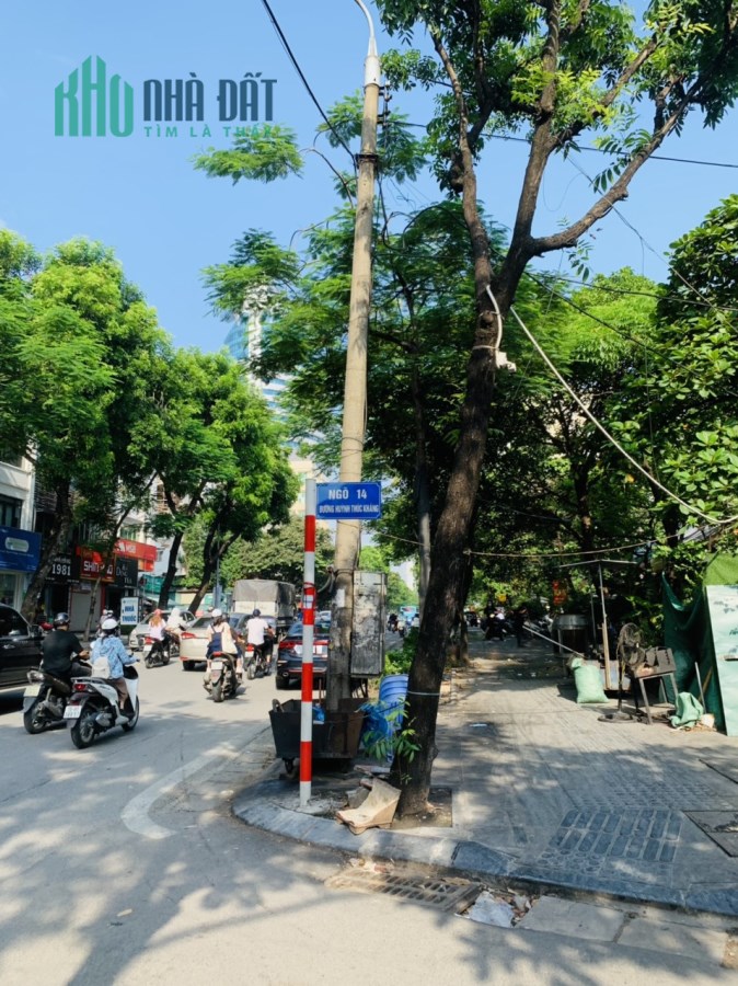 Bán nhà Huỳnh Thúc Kháng, 50m2x4 tầng, mặt tiền 8.6, giá 7.5 tỷ