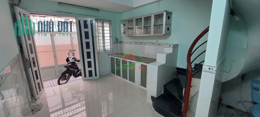 BÁN NHÀ 2 TẦNG LÝ CHÍNH THẮNG, QUẬN 3, DTSD 100 M2