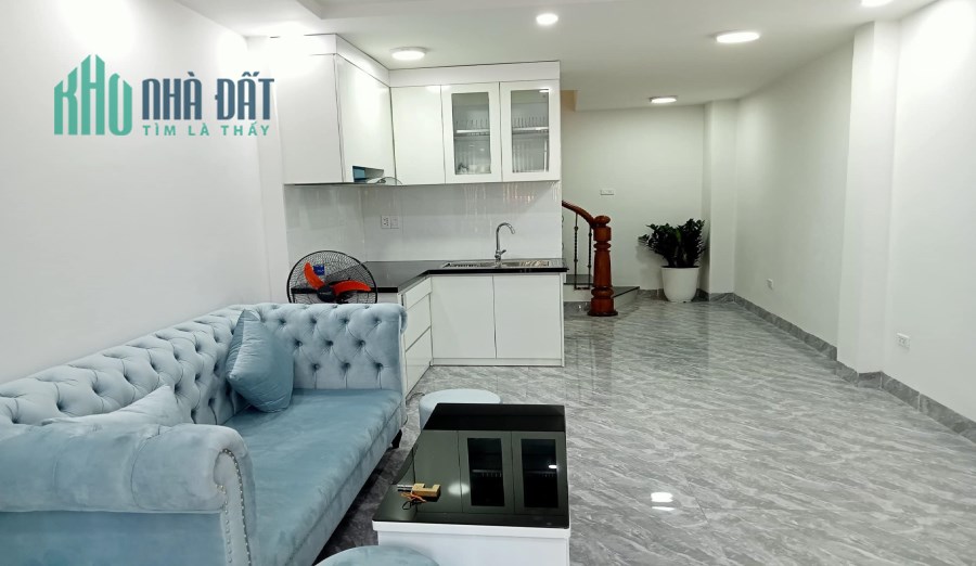 Bán nhà Trương Định. View sân chơi thoáng vĩnh viễn. 33m x 4 tầng 3 ngủ. 3,98 tỷ có TL