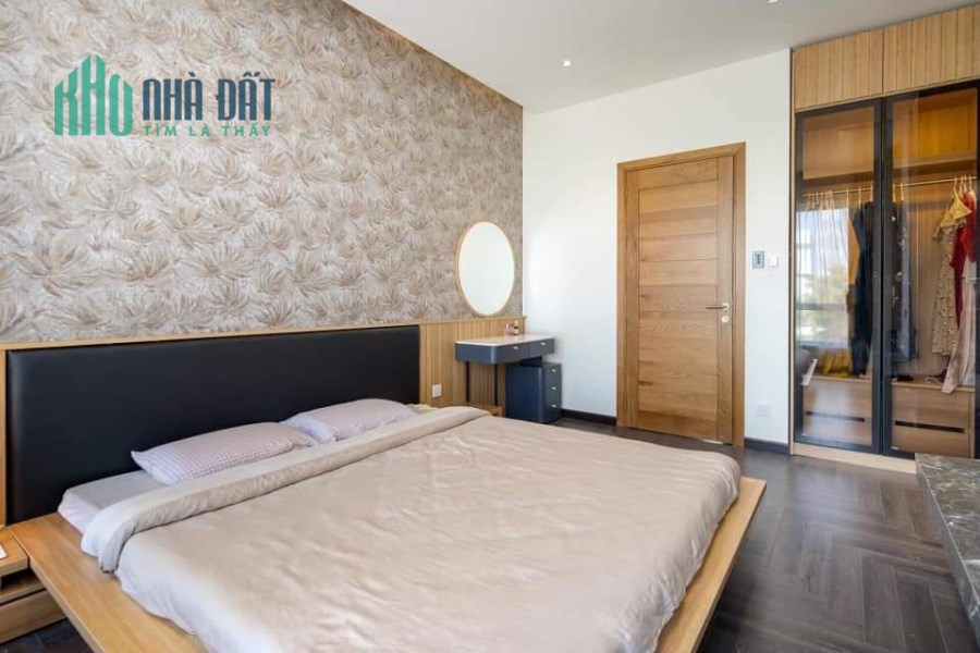 BÁN NHÀ NGUYỄN ĐÌNH HOÀN, 15M RA Ô TÔ TRÁNH, VỈA HÈ RỘNG, NHÀ ĐẸP, 59M2 CHỈ HƠN 7 TỶ