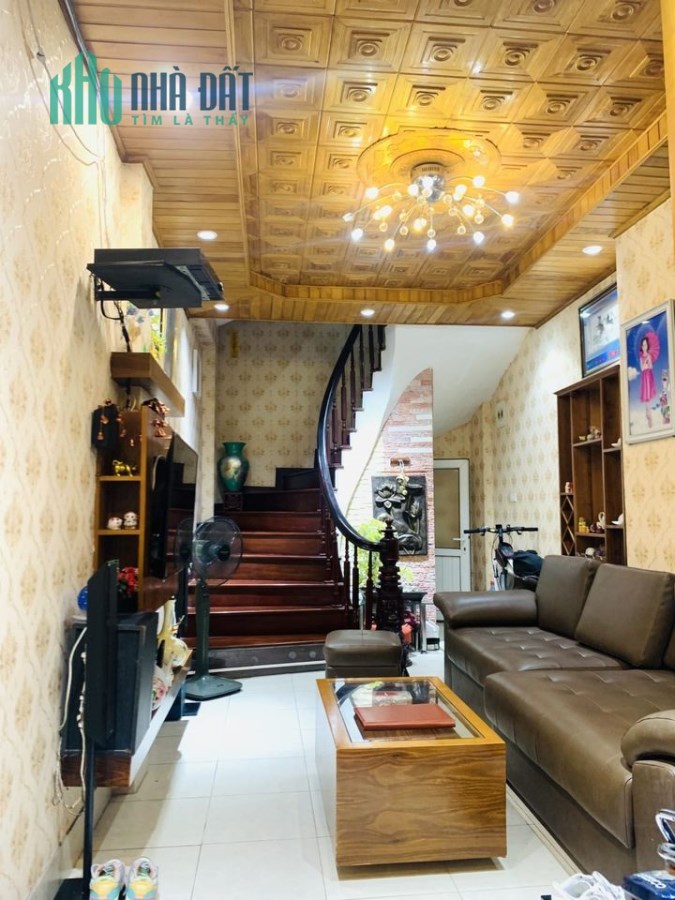 Nhà đẹp, giá rẻ, phố Ngọc Khánh, 6 tầng, 3 ngủ, 30m2, 3.5 tỷ