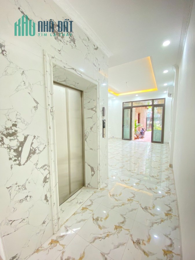 Bán nhà Hoàng Quốc Việt - Lô góc, KD,Văn Phòng, ÔTÔ, vài bước ra mặt phố Phạm Văn Đồng - 60m x 5T,