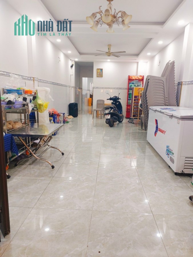 Bán Nhà Mặt Tiền Đồng Đen, Tân Bình, Víp Bàu Cát, 62m2, Dòng Tiền Trên 40tr/tháng, Chỉ 21 Tỷ TL.