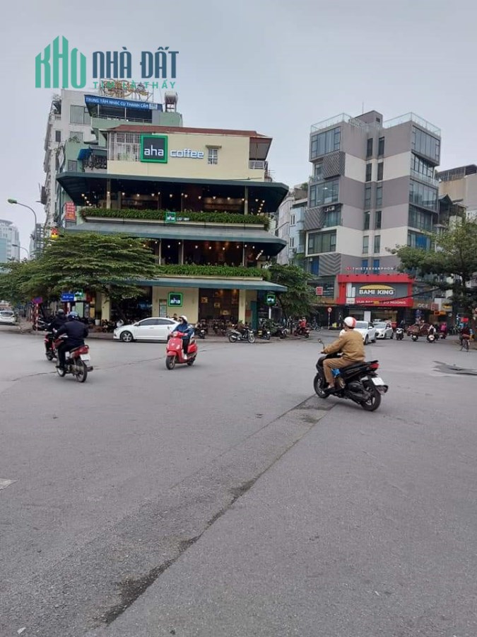 Bán nhà phố cát linh Ô tô tránh dừng đỗ, kinh doanh đỉnh 40m 4 tầng giá 8 tỷ 7