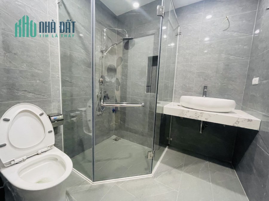 Bán nhà Nguyễn Như Đổ 40m2 x 6T, nhỉnh 4  tỷ