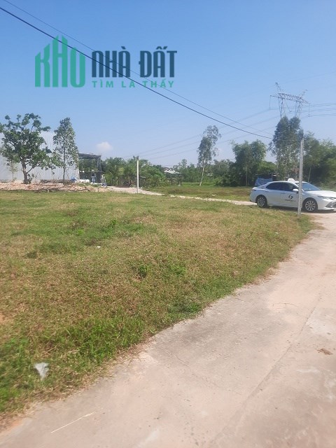CHÍNH CHỦ CẦN BÁN LÔ ĐẤT 2 MẶT TIỀN VIEW HỒ SEN TẠI thị xã Điện Bàn tỉnh Quảng Nam