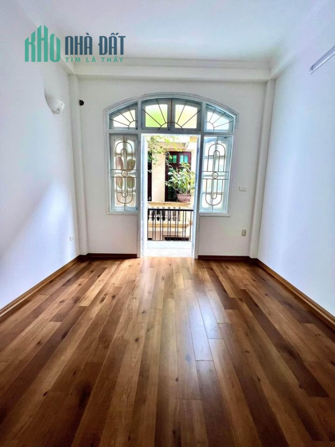 Bán nhà siêu đẹp Phú Thượng, Tây Hồ, 40m, 5 tầng, nhà đẹp ở luôn, giá 4 tỷ.