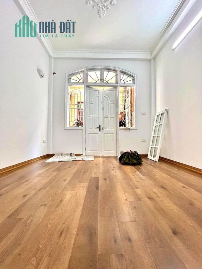 Bán nhà mới đẹp An Dương Vương, Tây Hồ, 36m, 5 tầng, nhà đẹp ở luôn, giá 4 tỷ.