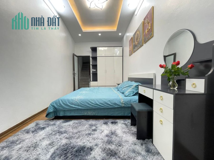 Bán nhà mới đẹp Xuân La, Tây Hồ, 44m, 5 tầng, MT 4.6m, gần Hồ Tây, giá 4 tỷ 980 triệu.